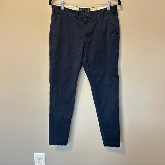Abercrombie and Fitch Men's Navy Pants - Picture 6 of 6